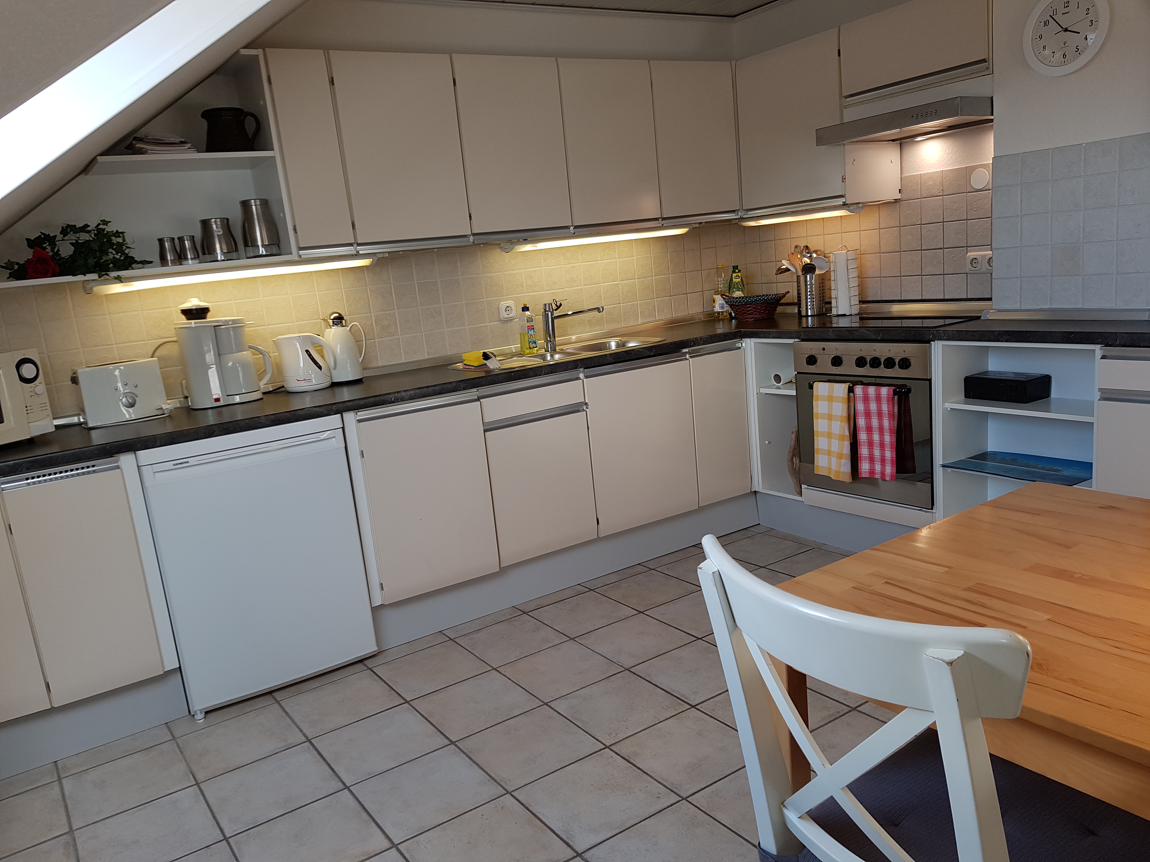 Küche mit Komplettausstattung