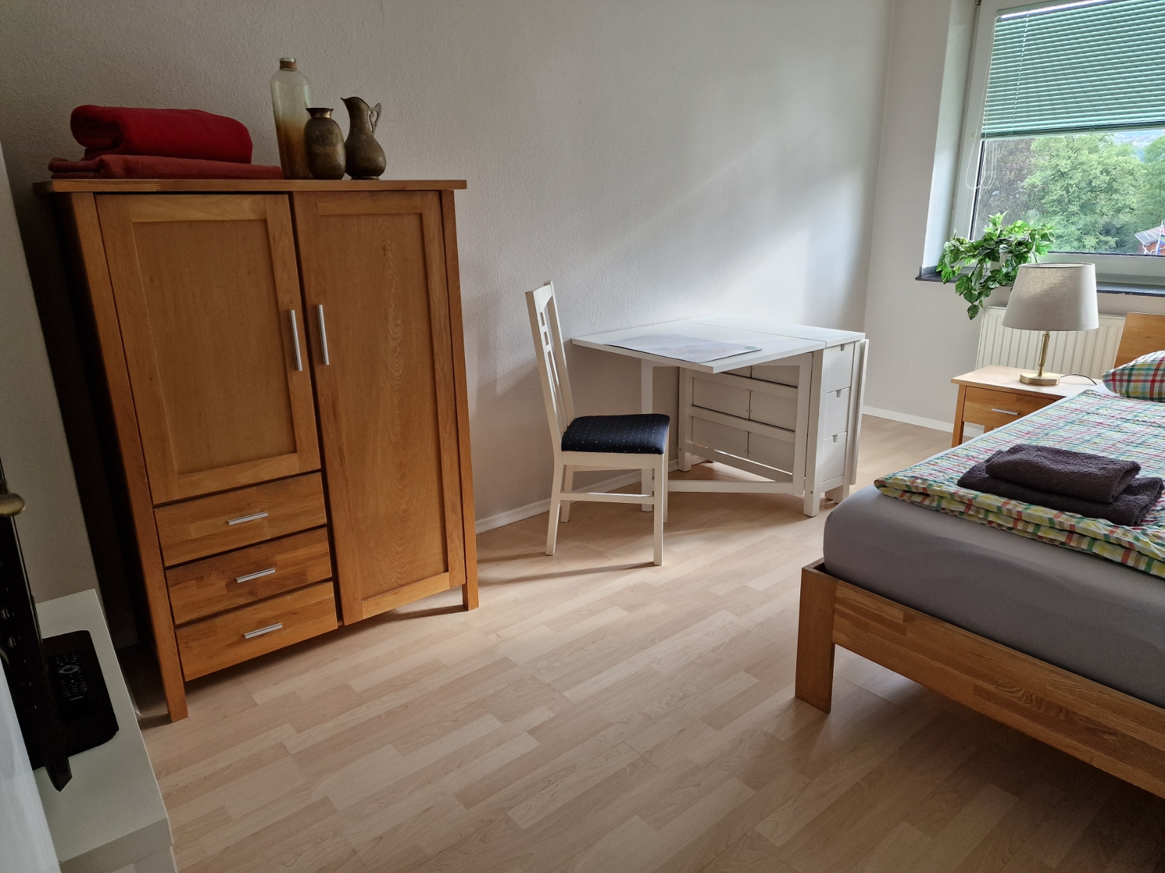 Schlafzimmer_2 mit TV